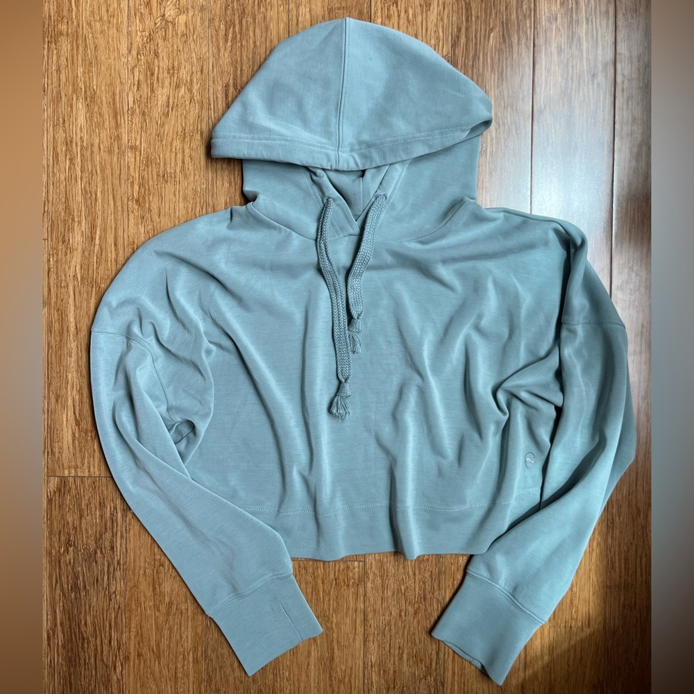 Revival Cropped Oversized Hoodie with Thumb Holes size medium green